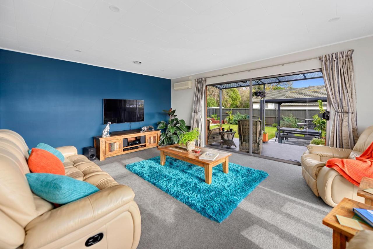 Leave Of Absence - Christchurch Holiday Home Luaran gambar
