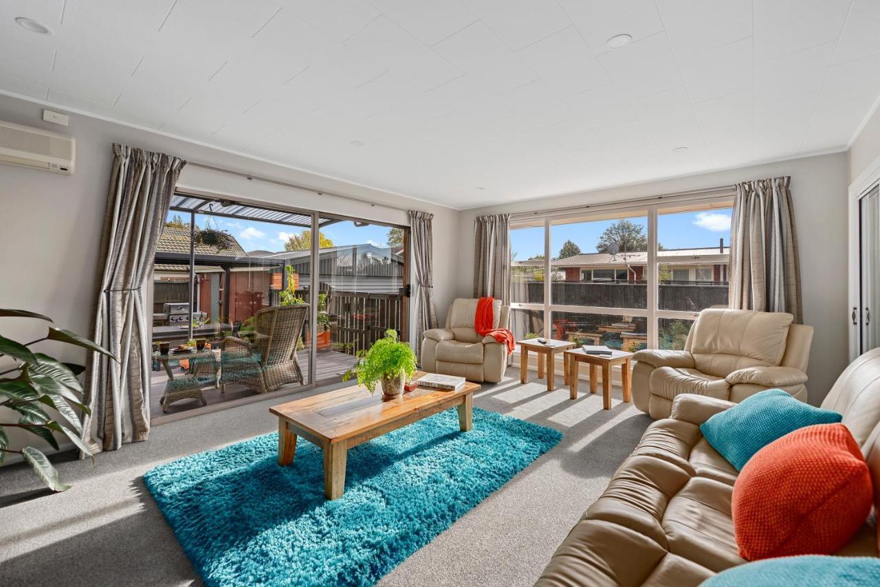 Leave Of Absence - Christchurch Holiday Home Luaran gambar
