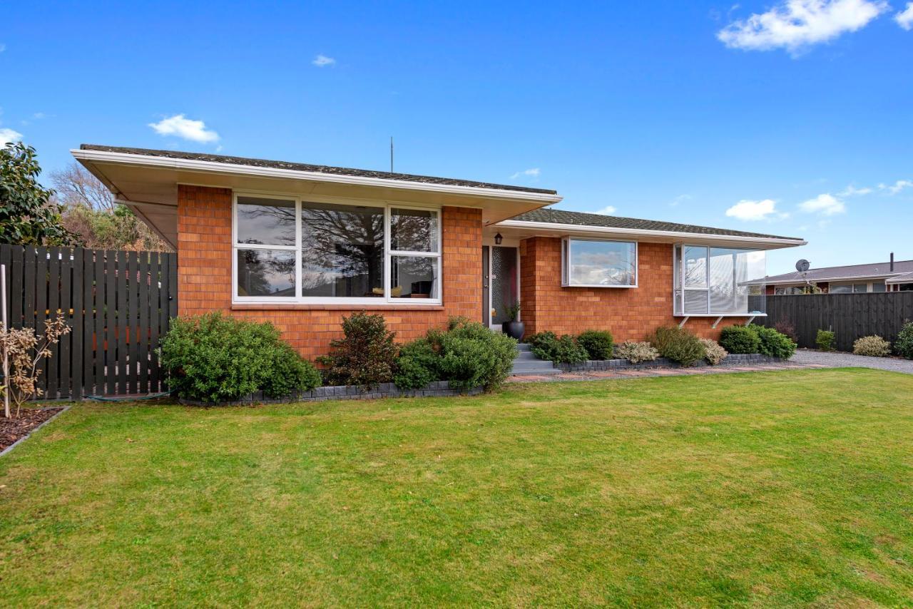 Leave Of Absence - Christchurch Holiday Home Luaran gambar